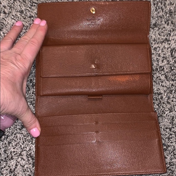 Louis Vuitton walllet - Picture 3 of 8